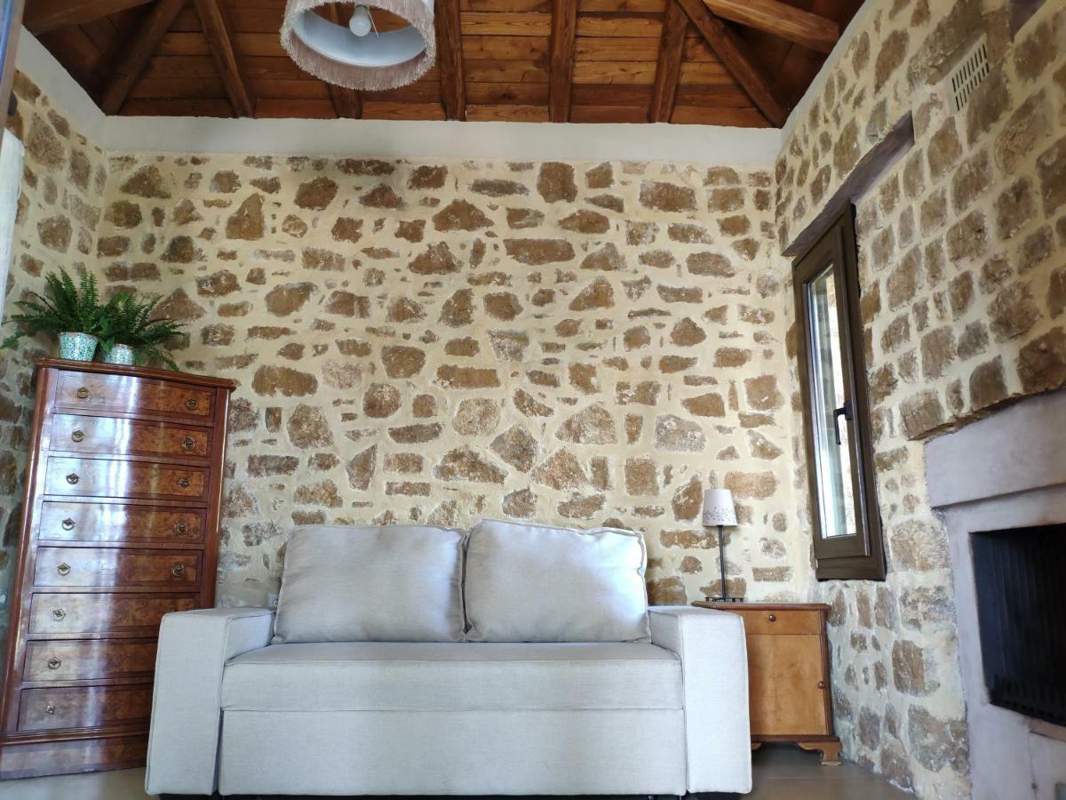 Olive Tree Cottage 2 Néa Péramos Εξωτερικό φωτογραφία
