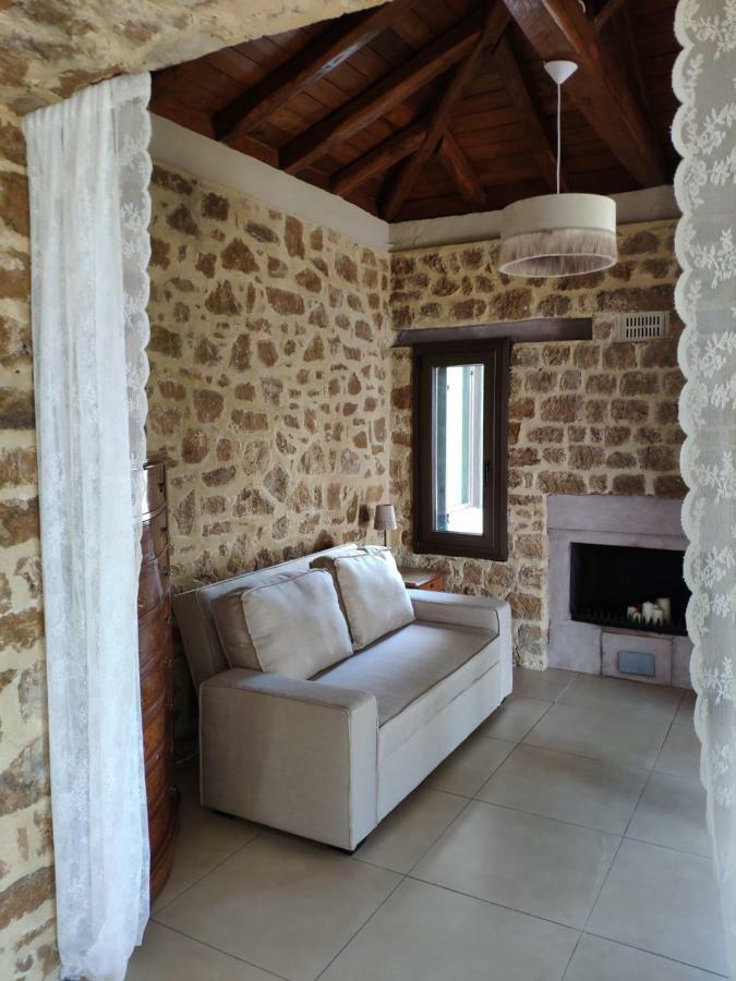 Olive Tree Cottage 2 Néa Péramos Εξωτερικό φωτογραφία