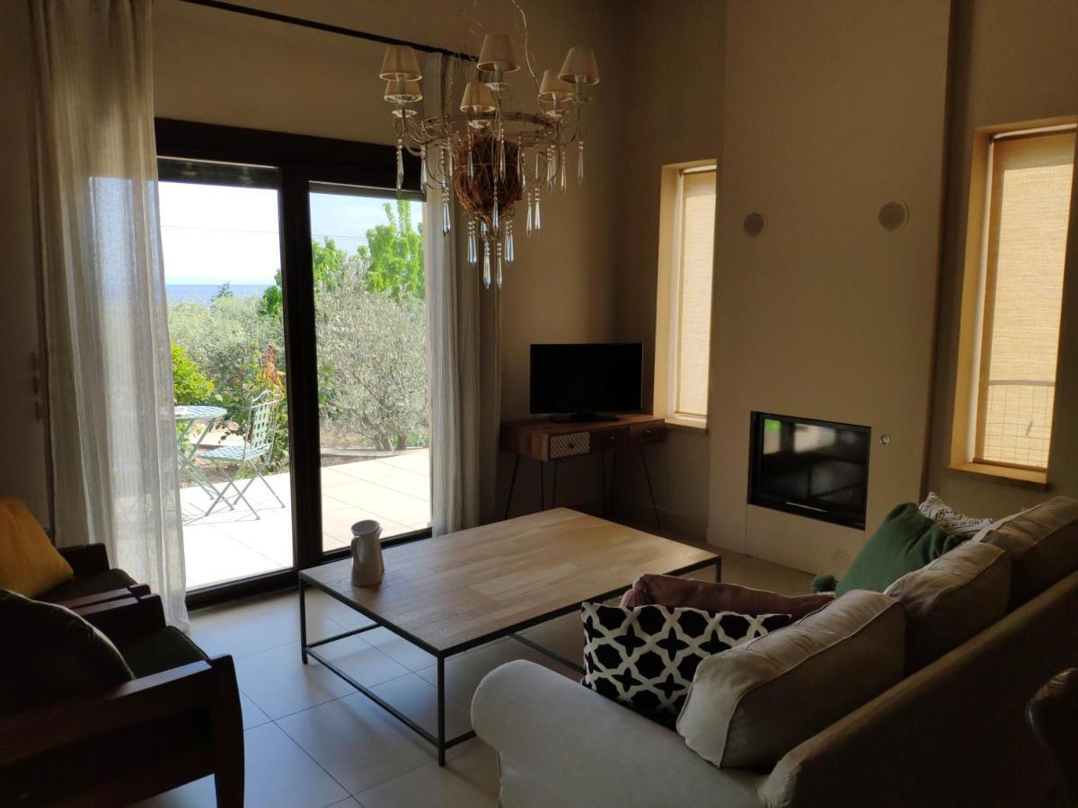 Olive Tree Cottage 2 Néa Péramos Εξωτερικό φωτογραφία
