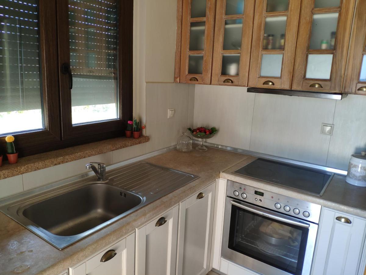 Olive Tree Cottage 2 Néa Péramos Εξωτερικό φωτογραφία