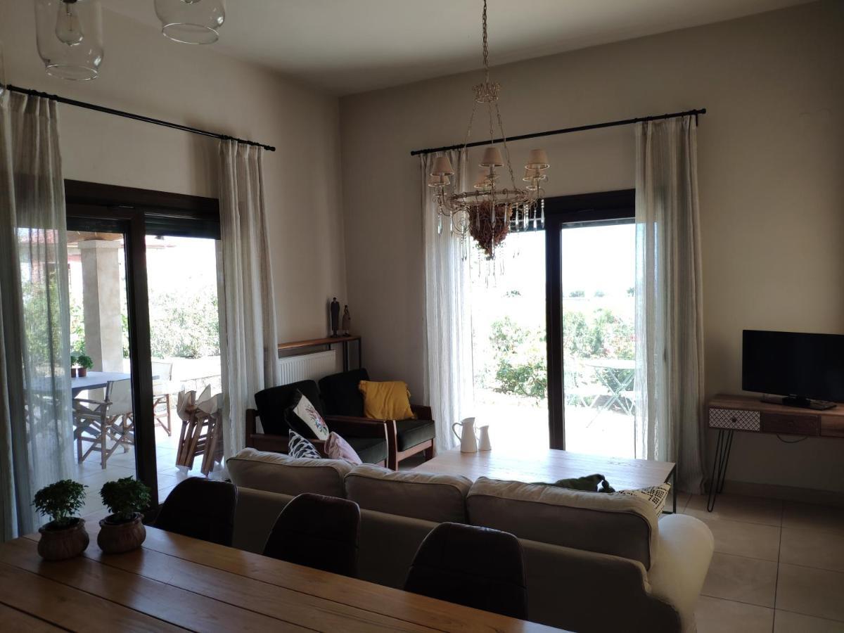 Olive Tree Cottage 2 Néa Péramos Εξωτερικό φωτογραφία