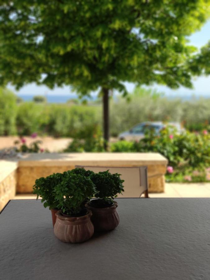 Olive Tree Cottage 2 Néa Péramos Εξωτερικό φωτογραφία